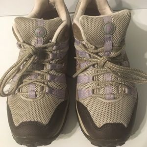 Merrell woman Shoes Size 9